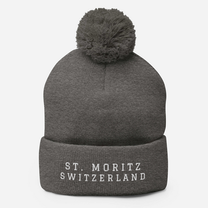Ski resort pom-pom beanie – warm, unisex, and perfect for après-ski style