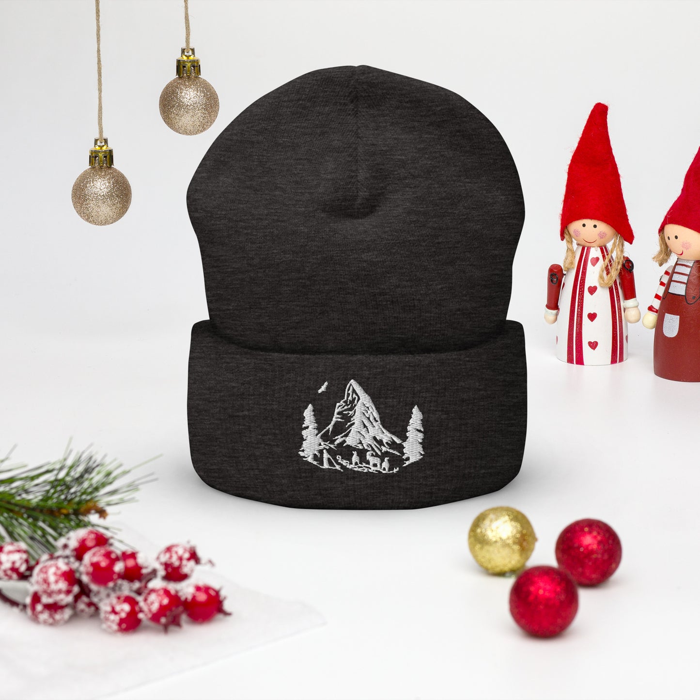 Embroidered Matterhorn beanie in soft, warm fabric