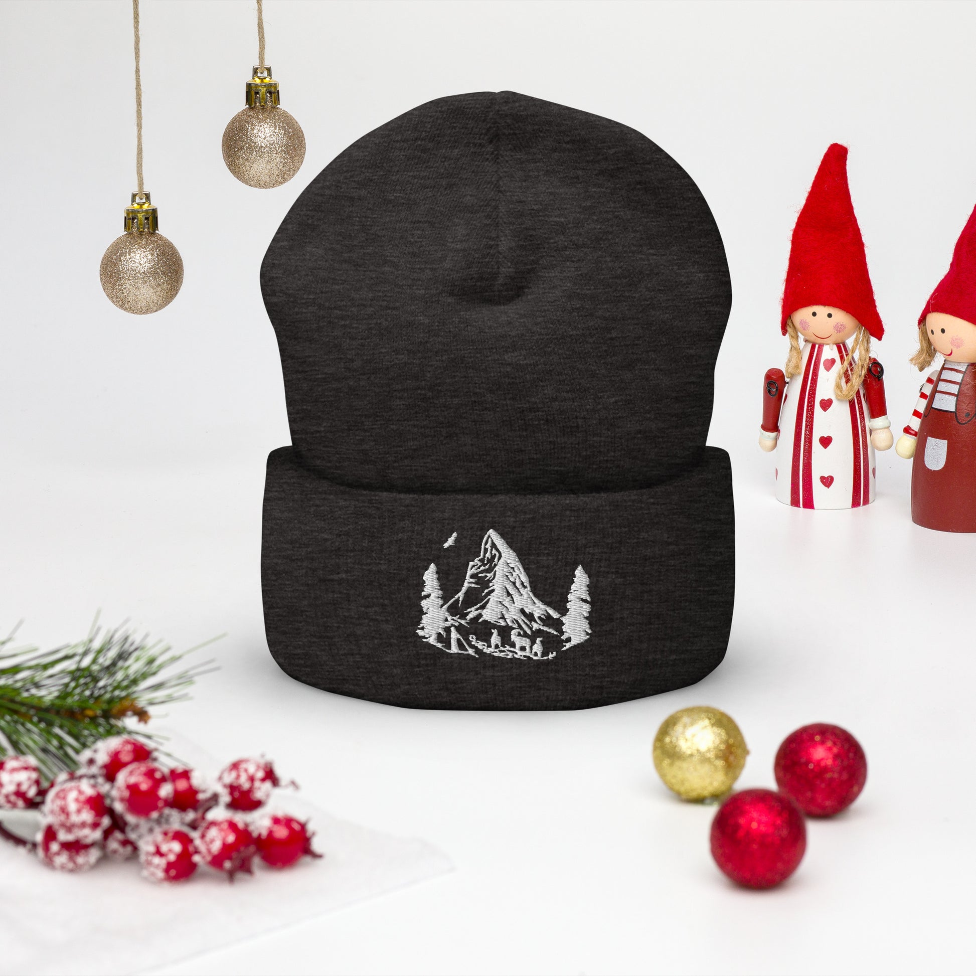 Embroidered Matterhorn beanie in soft, warm fabric