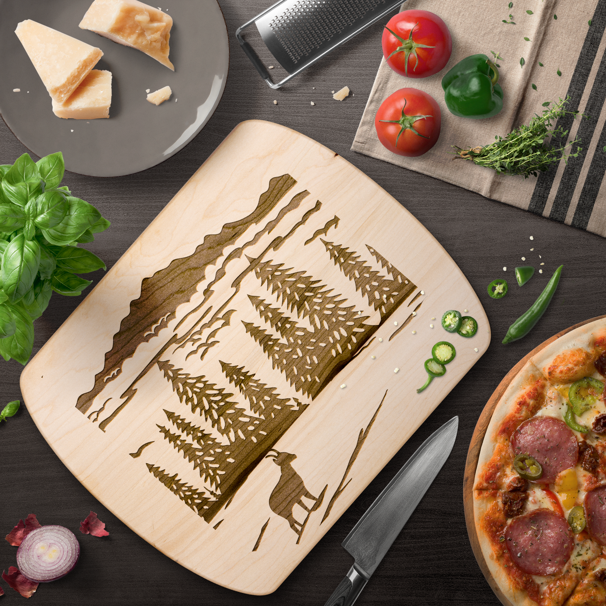 Cutting board with Swiss chamois silhouette design from Jura Vaudois Nature Park800