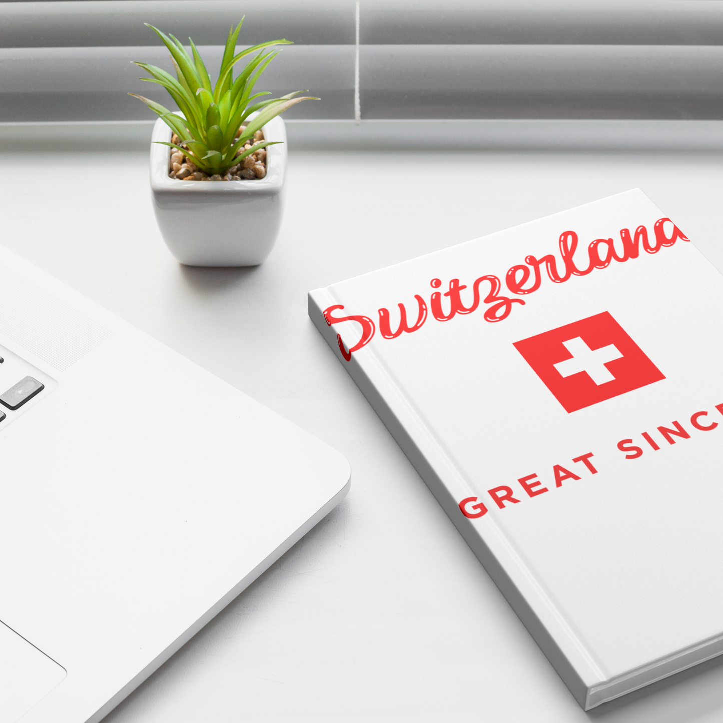 Switzerland_Journal_Test_Lifestyle_1_Mockup.png_15985655